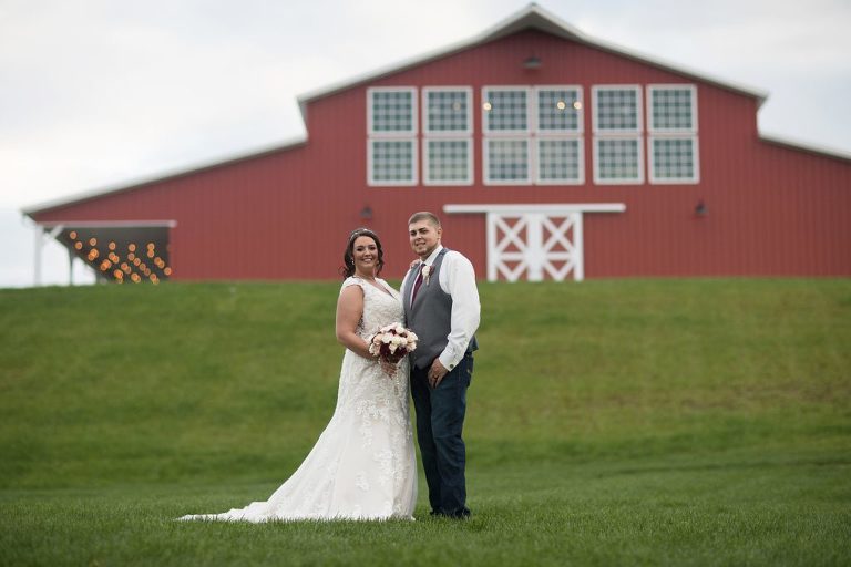 Tasha Nate Red Acre Barn Wedding Des Moines Iowa Wedding